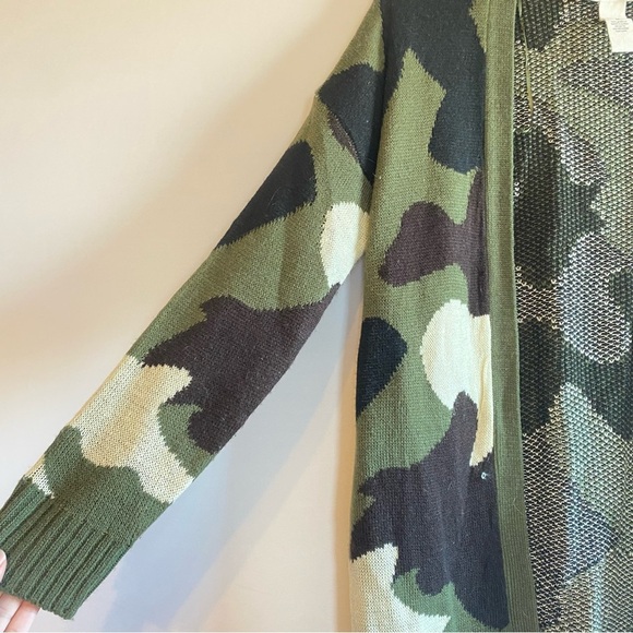 Workshop Republic Clothing Green and Black Camouflage Cardigan‎ - Picture 2 of 4